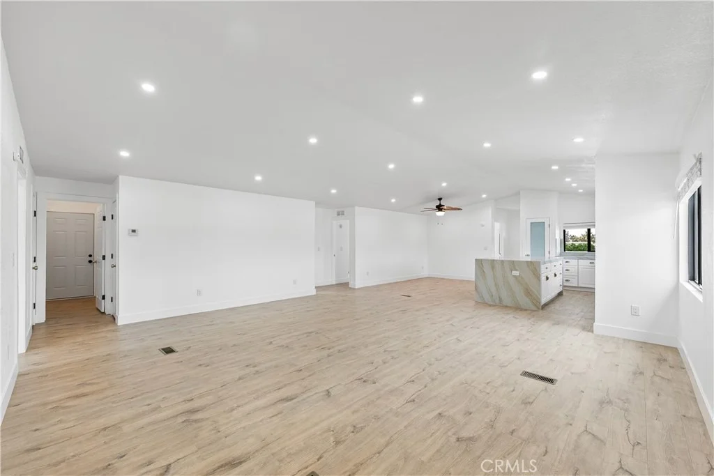 Photo of 4009 W Avenue K-8