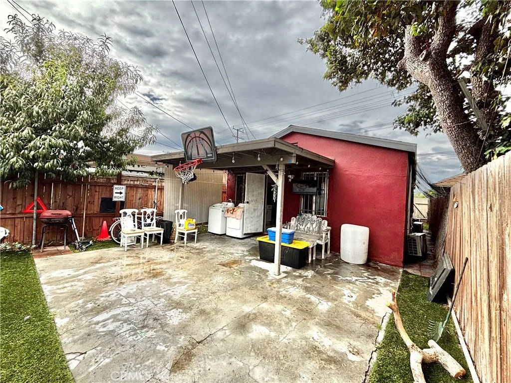 Photo of 2202 E Stockwell