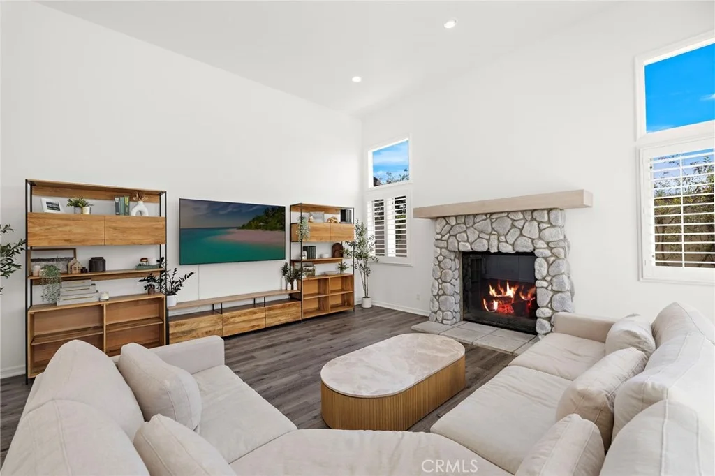 Photo of 1582 White Alder