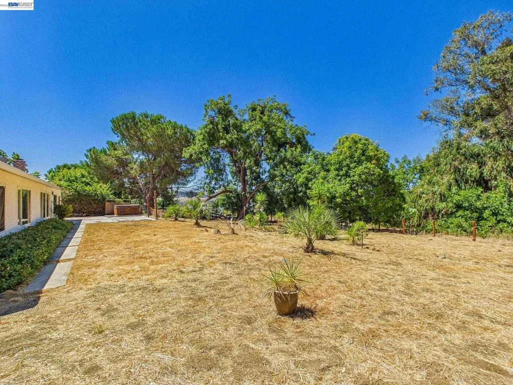 Photo of 327 Steven Cir