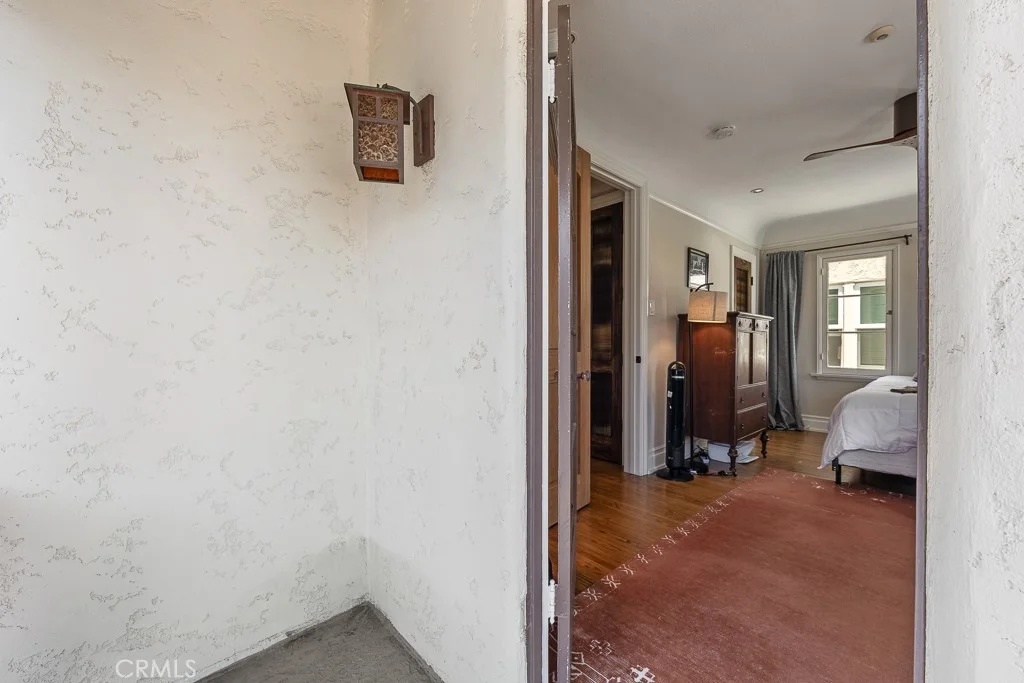 Photo of 170 Saint Joseph