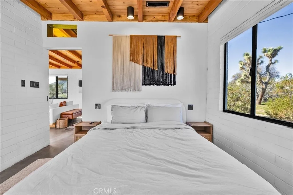 Photo of 5437 Paradise View Road
