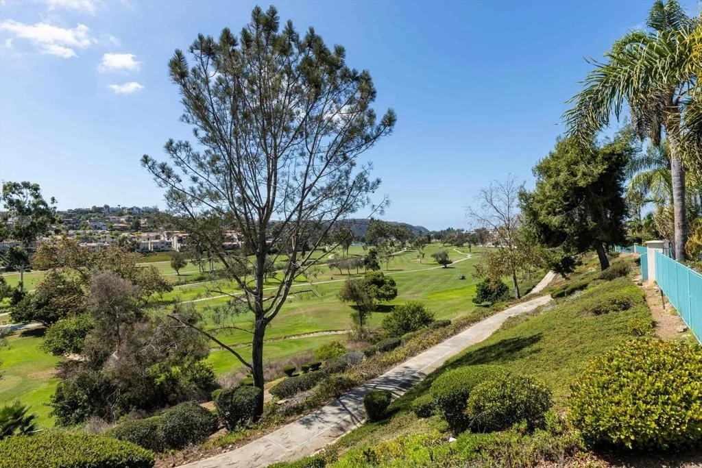 Photo of 2852 Avenida Valera