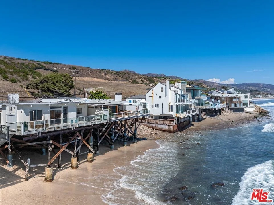 Photo of 24216 Malibu Road
