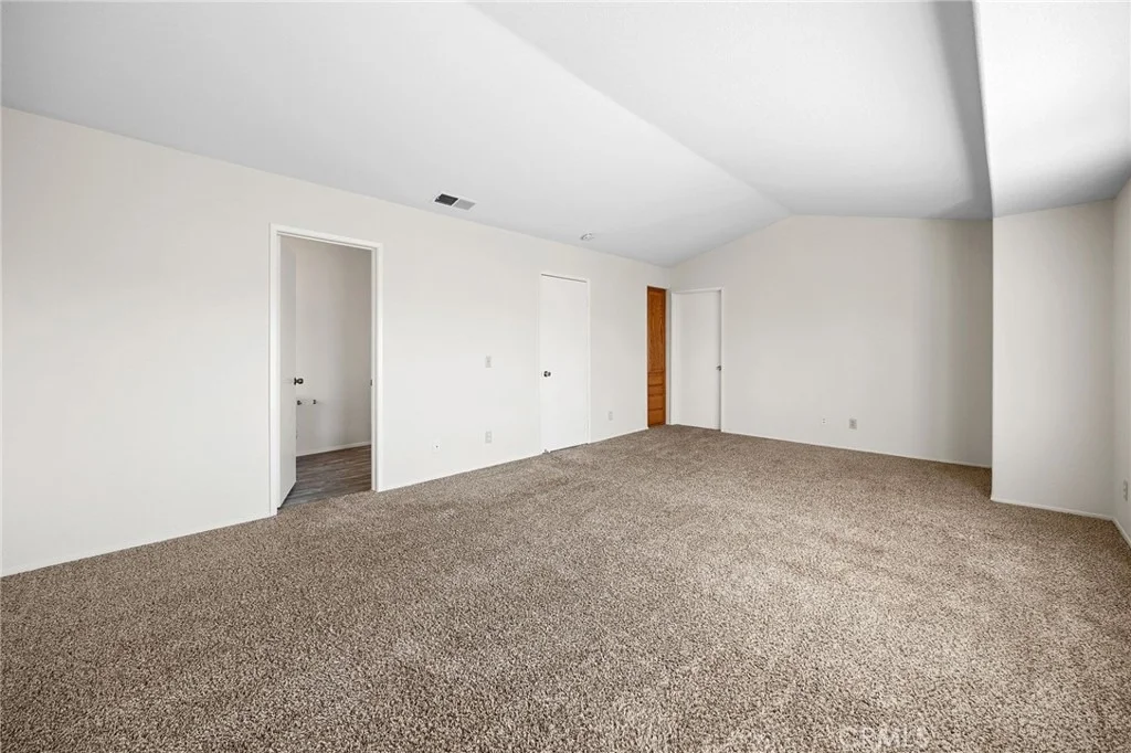 Photo of 2561 Jeffery