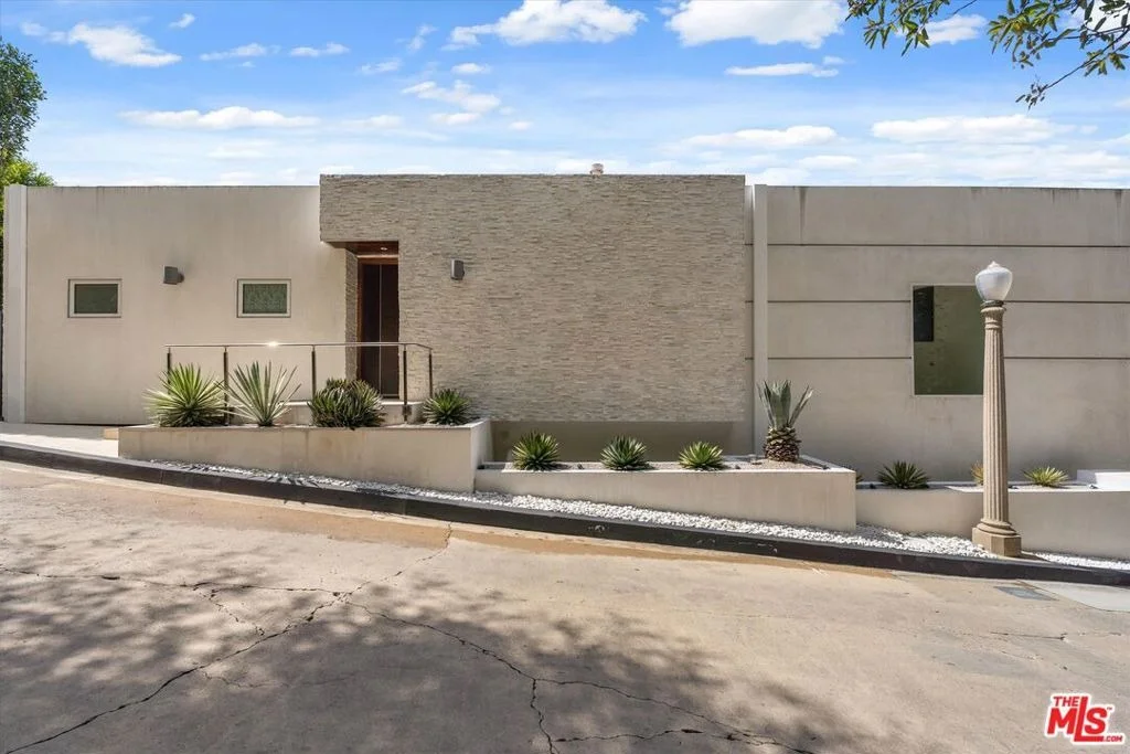 Photo of 9422 Readcrest Drive