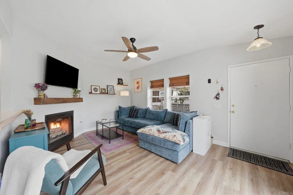 Photo of Unit F at 5064 Via Manos
