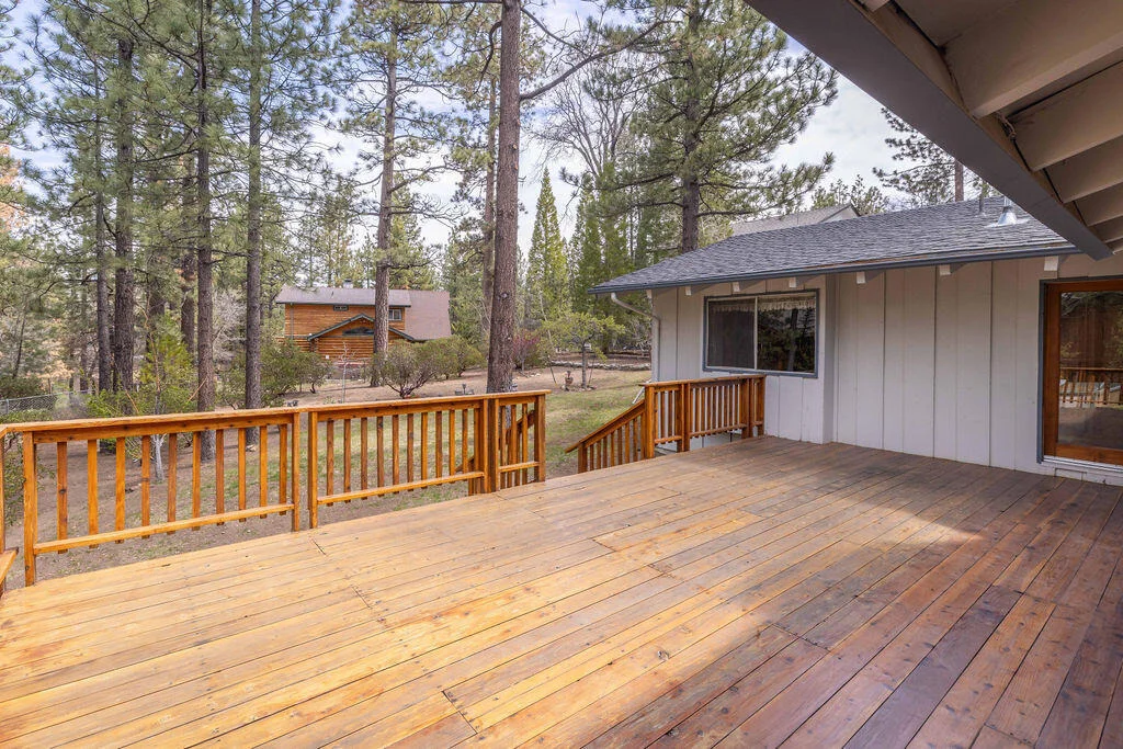 Photo of 41726 Comstock Lane