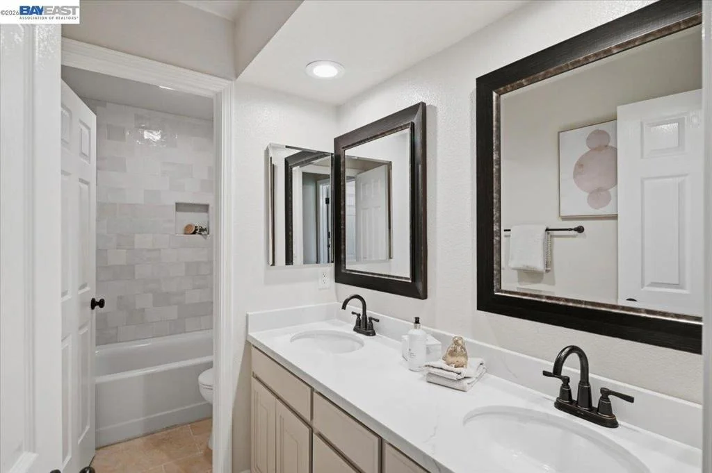 Photo of 3766 Valley View Way