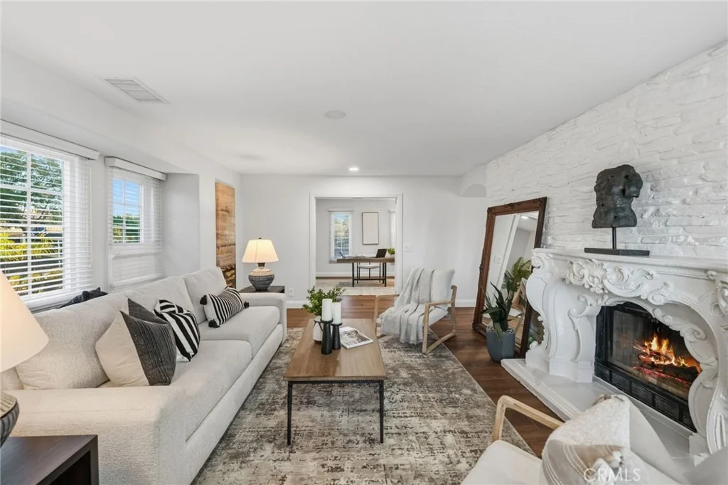 Photo of 40900 Via Los Altos