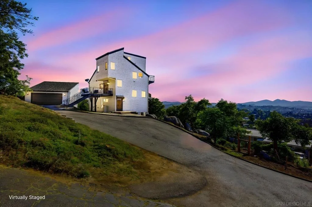 Photo of 931 Sol Vista Glen