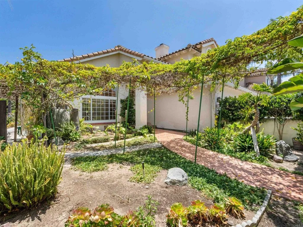 Photo of 5151 Bella Colina Street