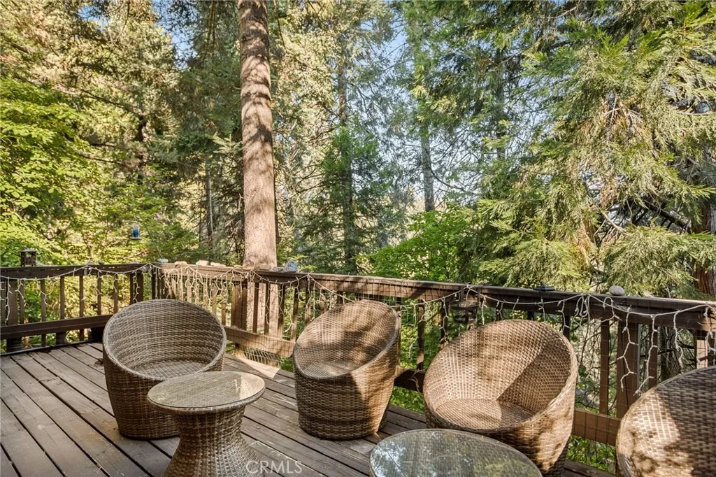 Photo of 824 Oakmont Lane