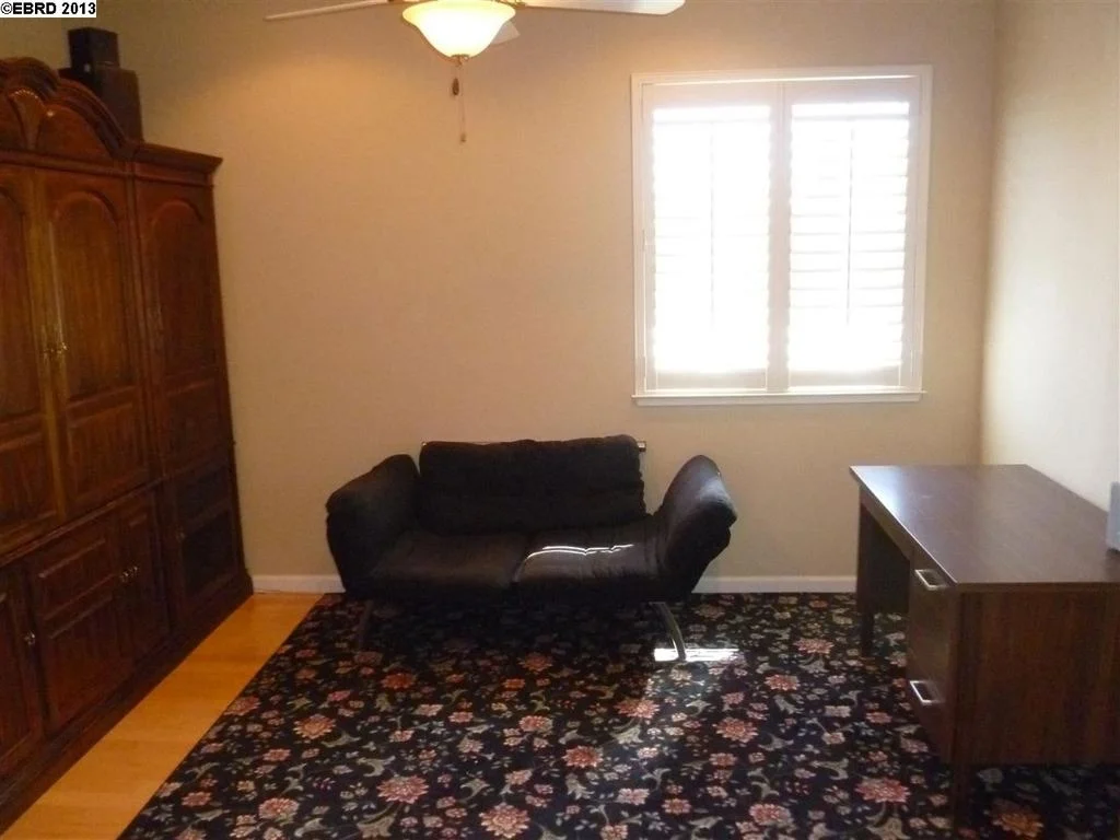 Photo of 554 LAKEVIEW DR