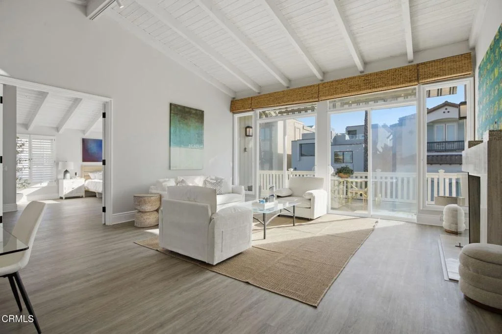 Photo of 1410 Marine Way