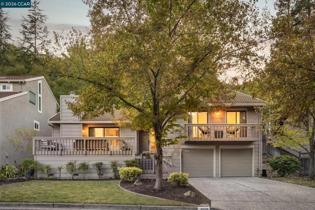 Photo of 900 Augusta Dr