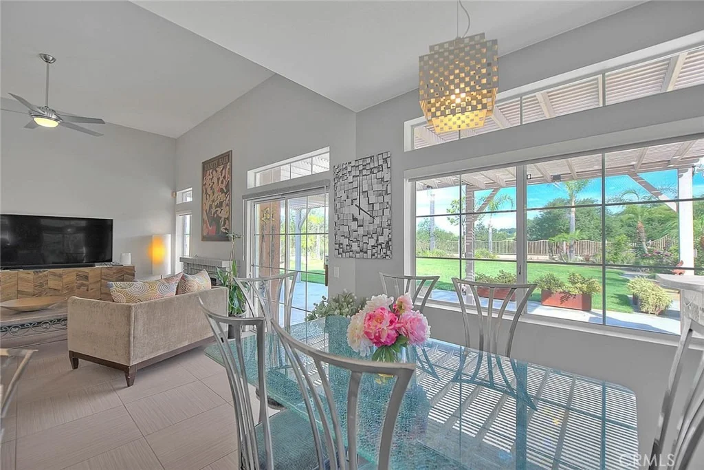 Photo of 16049 Pinnacle