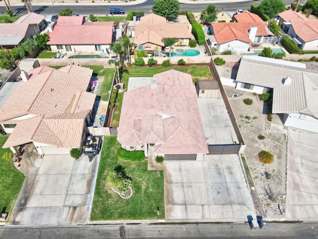Photo of 41443 Balaclava Drive