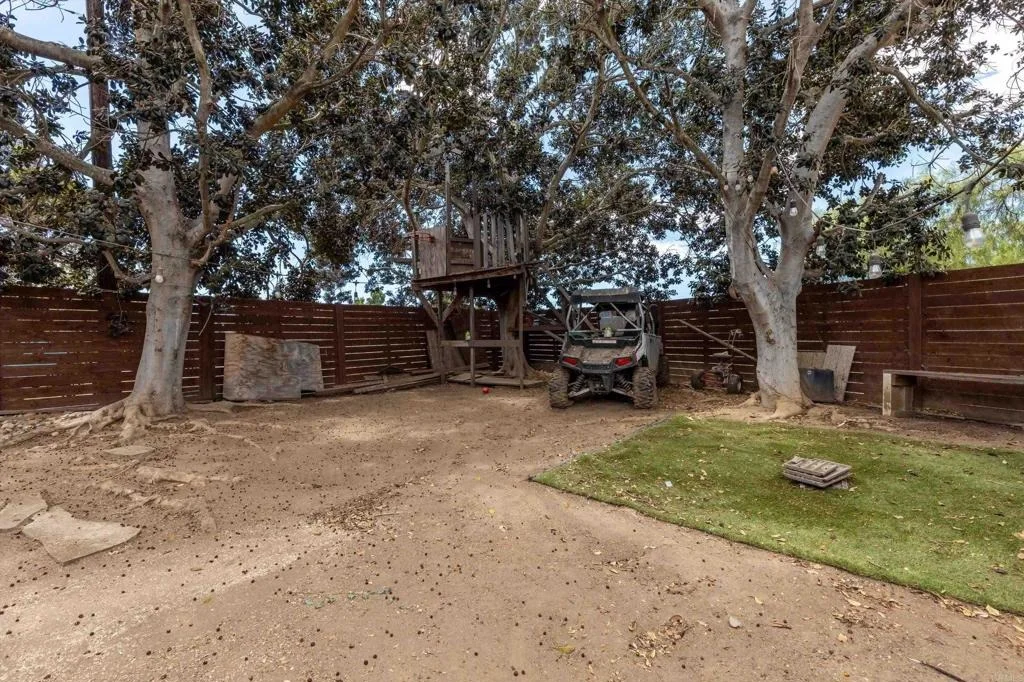 Photo of 157 S Mercedes Road
