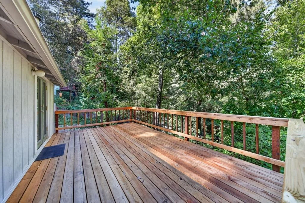 Photo of 121 Mahogany Way