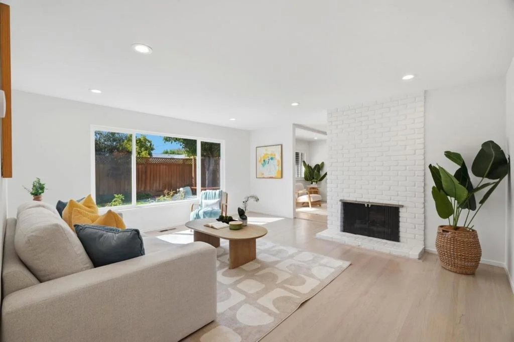 Photo of 4886 Clarendon Drive