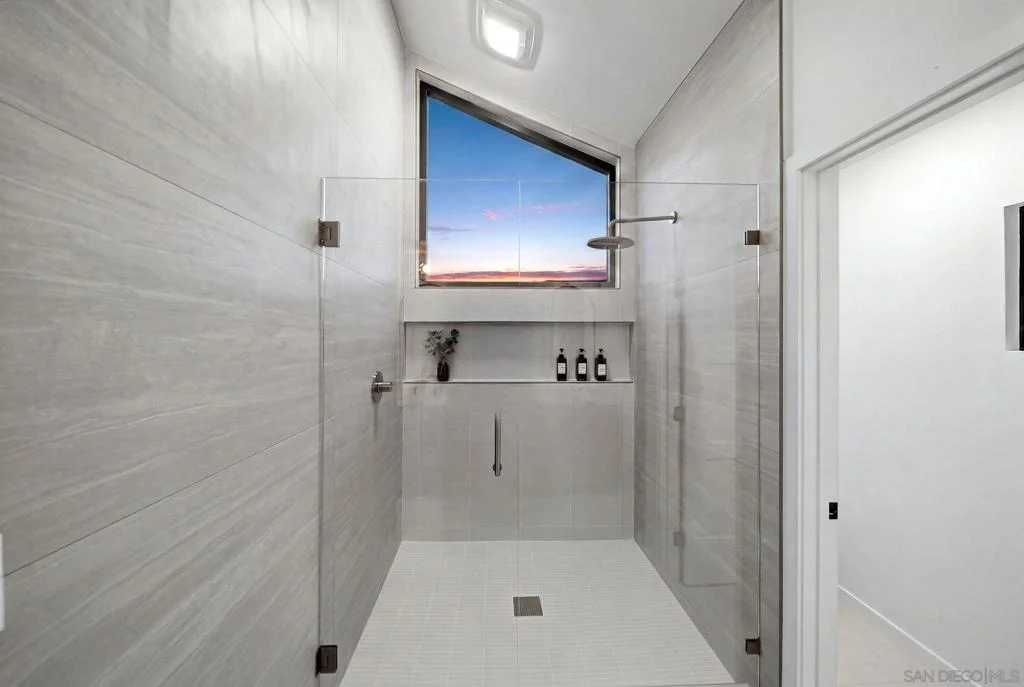 Photo of 824 Glen Arbor