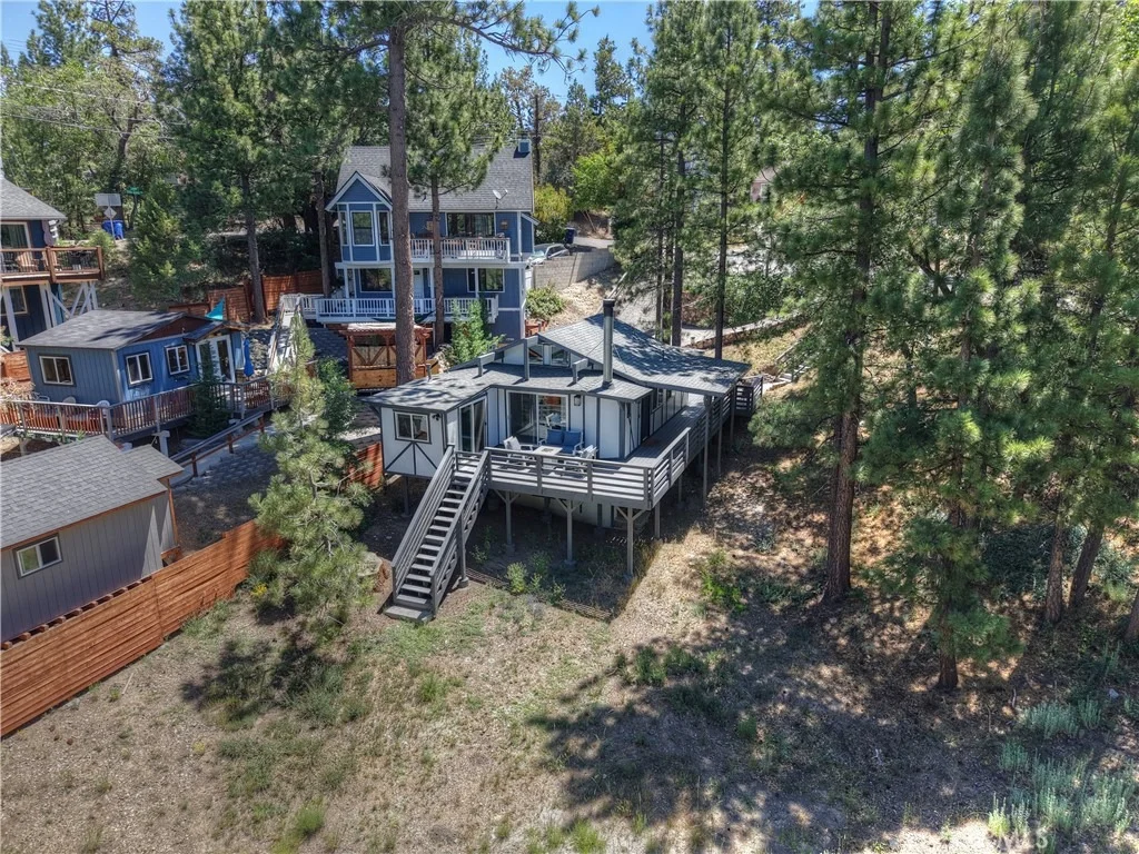 Photo of 580 Lucerne Drive