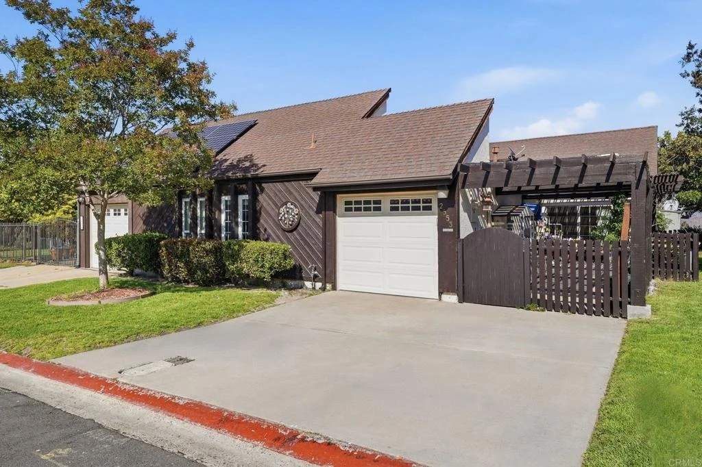 Photo of 2553 Granada Circle