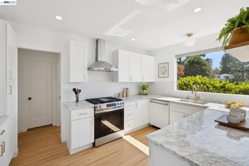 Photo of 748 KEELER AVE