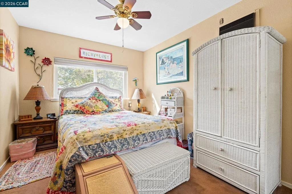 Photo of 2383 Mountain View Dr