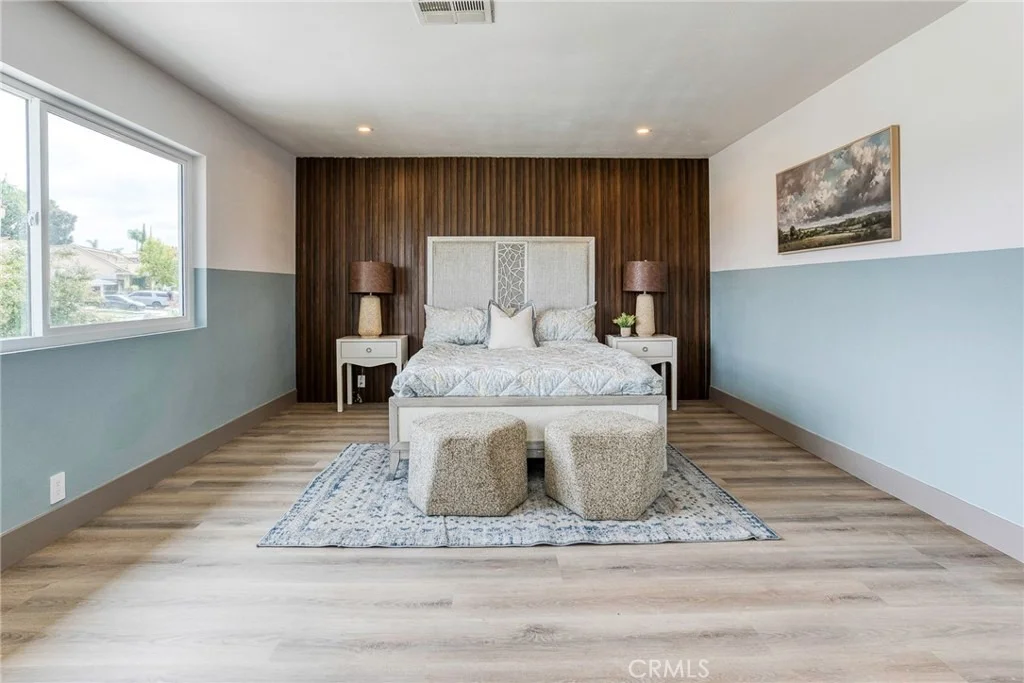 Photo of 25112 Northrup Drive