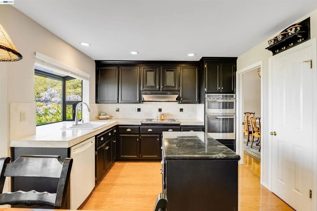 Photo of 2321 Ascot Pkwy