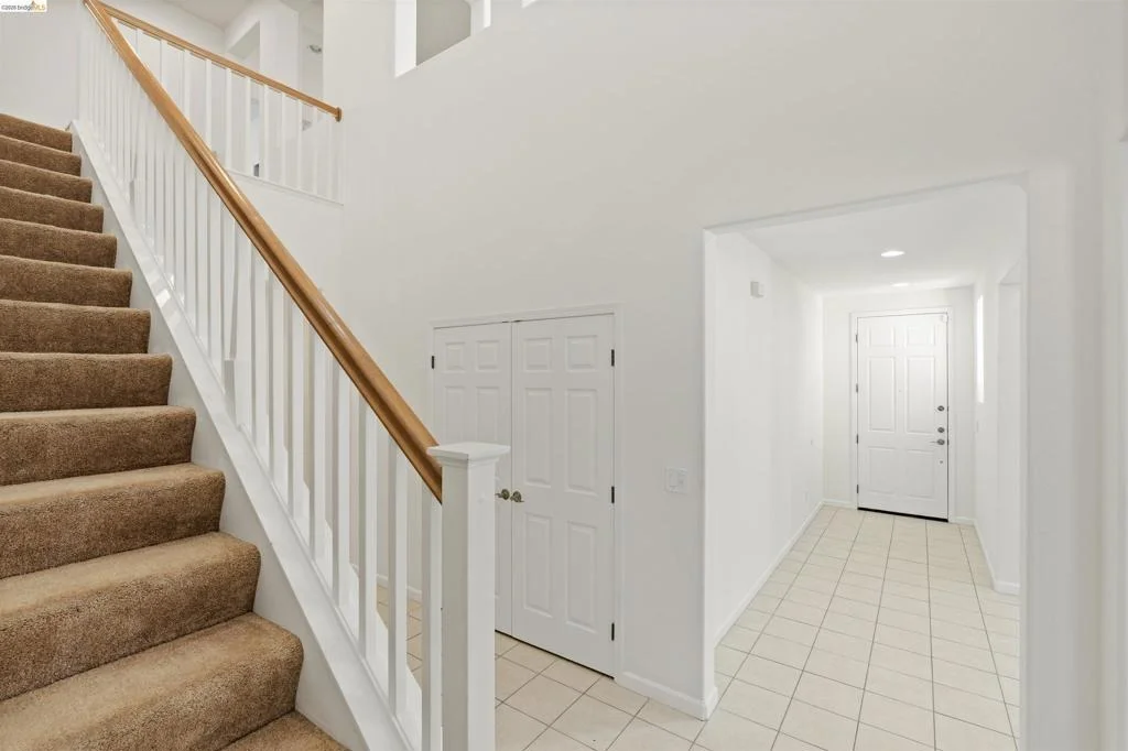 Photo of 4592 Le Conte Cir