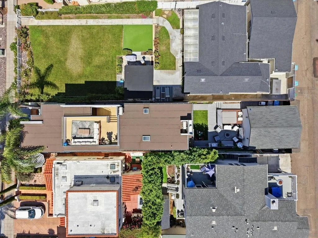 Photo of 7429 Draper Ave