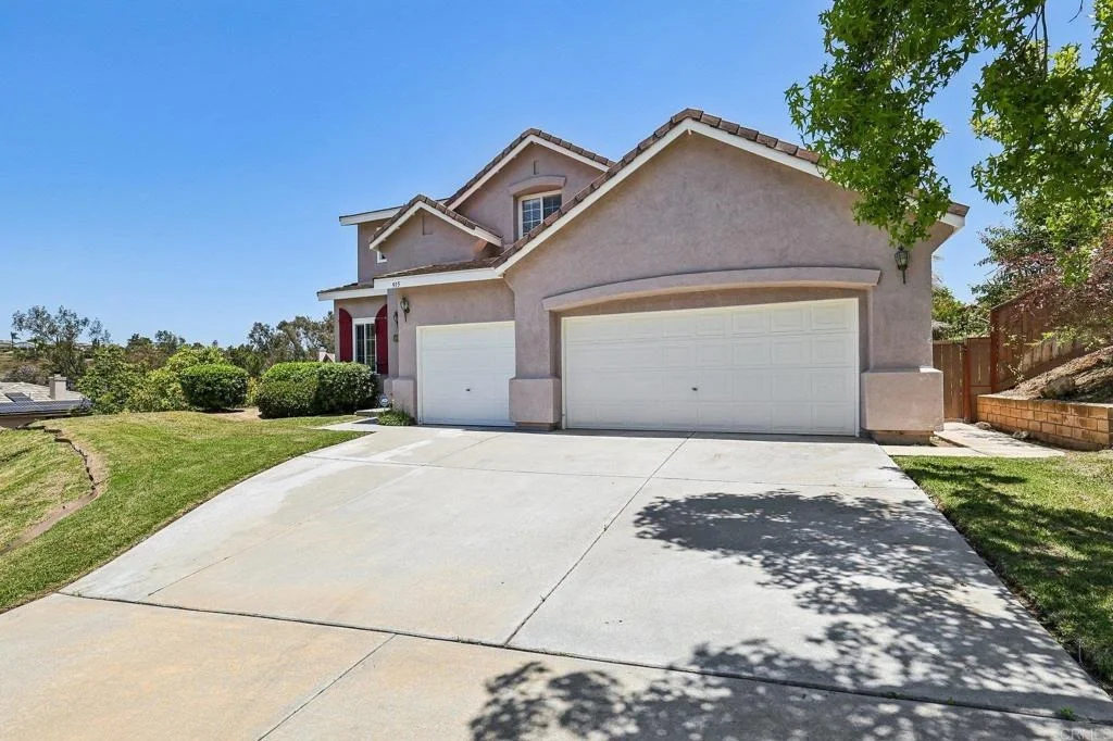 Photo of 915 Applewilde Drive