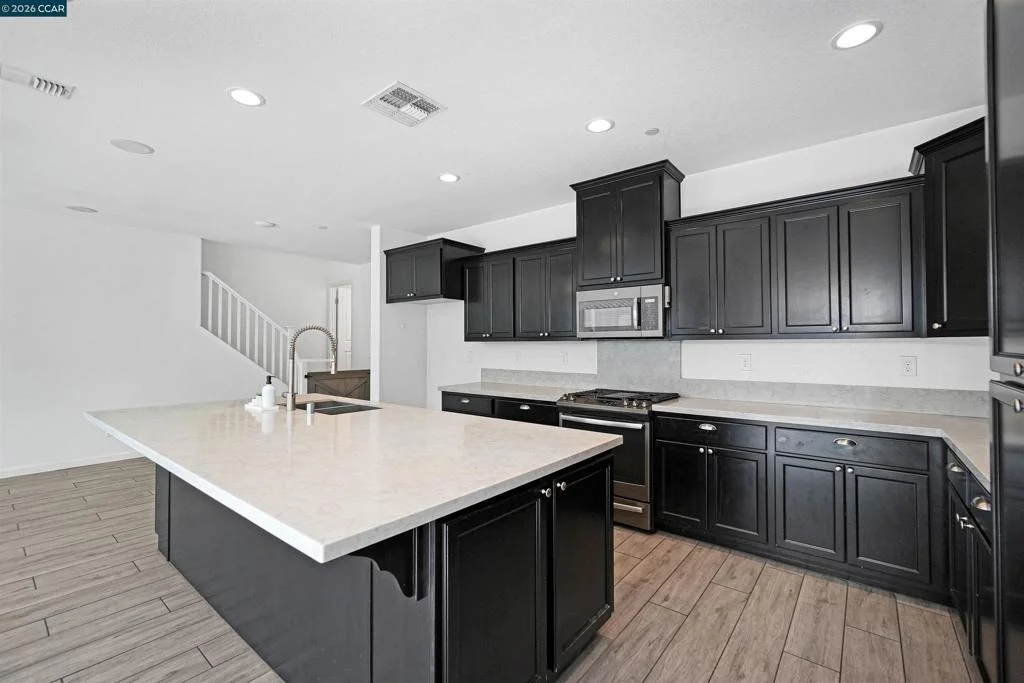 Photo of 531 Lavender Dr
