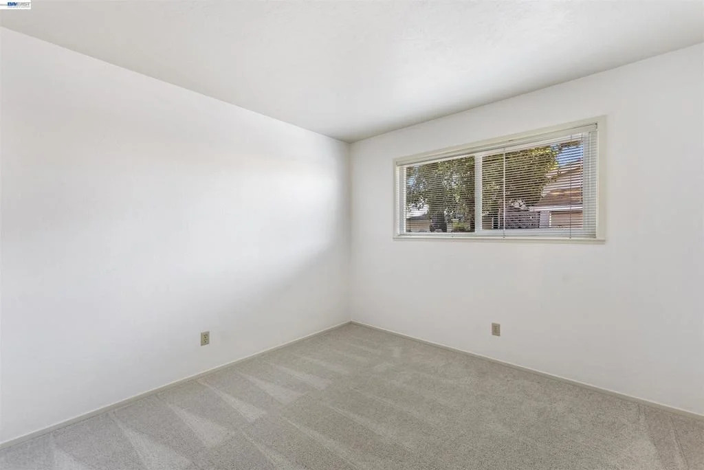 Photo of 1596 Heather Lane