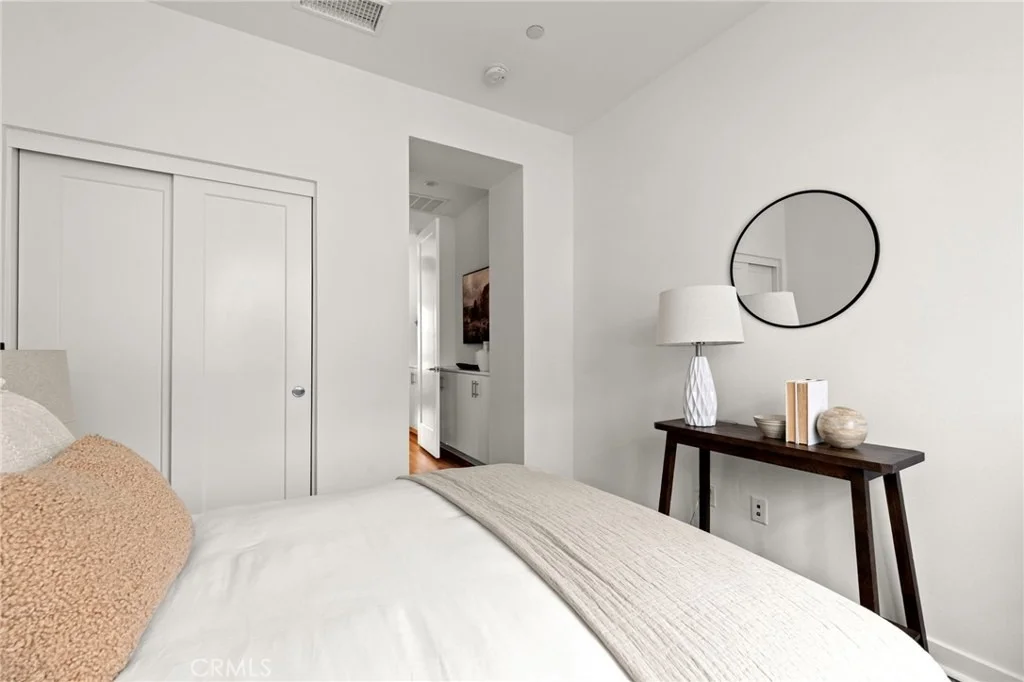 Photo of 210 Placemark