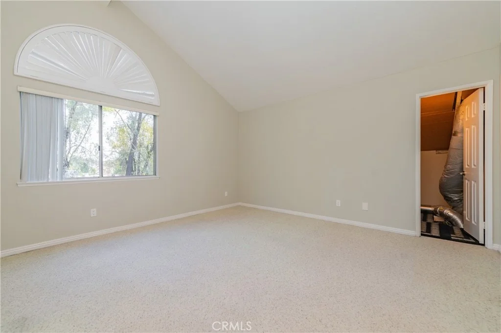 Photo of 21138 Valleyview