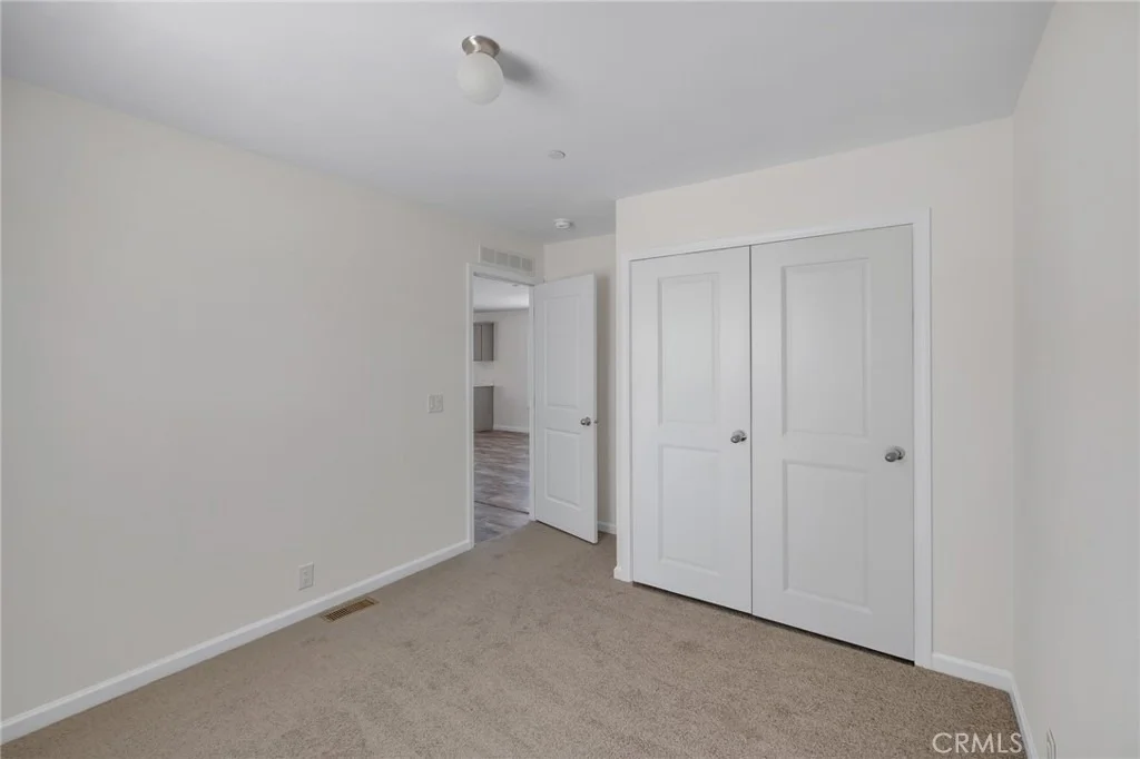 Photo of 2350 Olivera