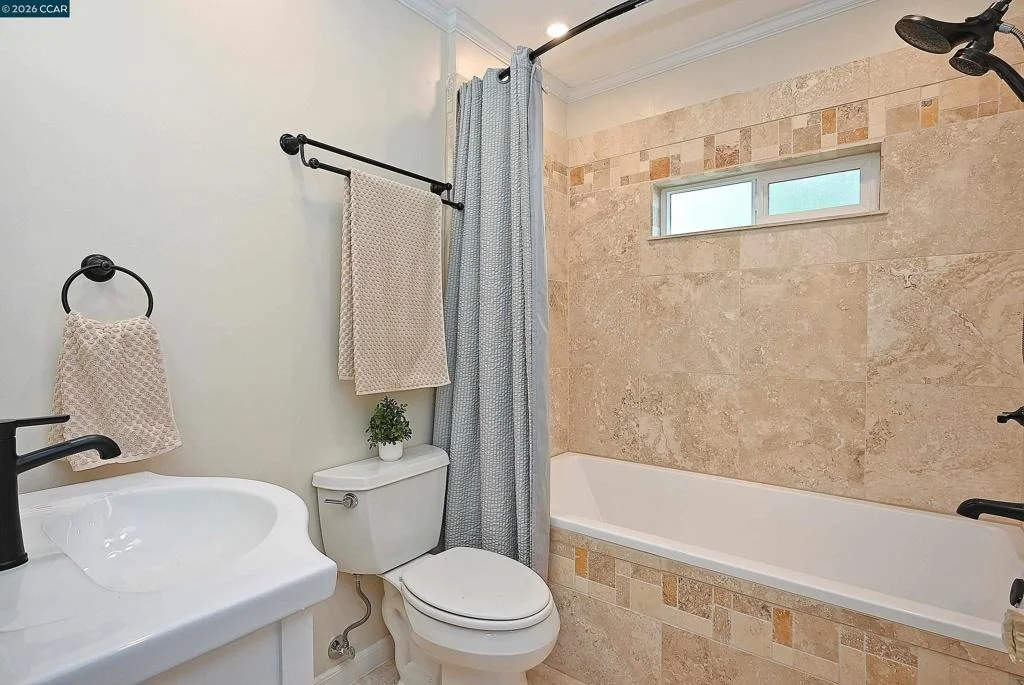 Photo of 1035 Palm Ave