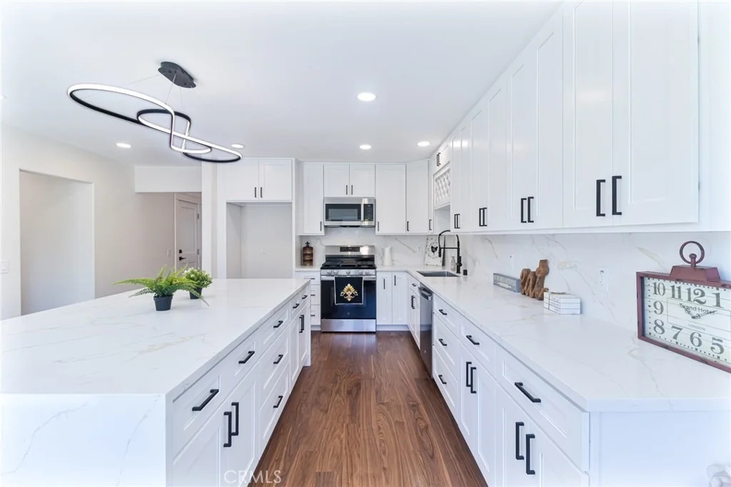 Photo of 4122 Loma