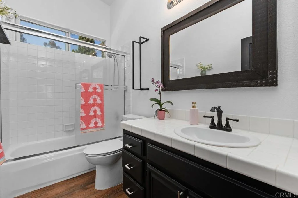 Photo of 4580 Avenida Privado
