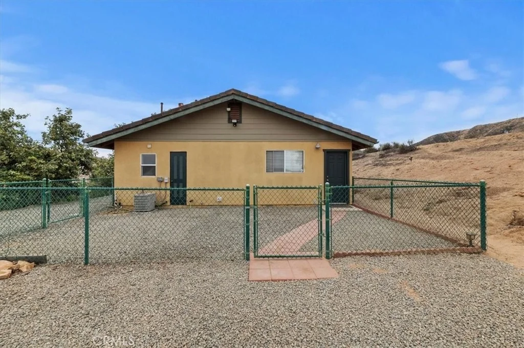 Photo of 16420 Rocky Glen Road