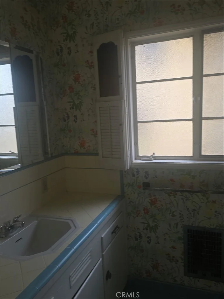 Photo of 1760 Grandview