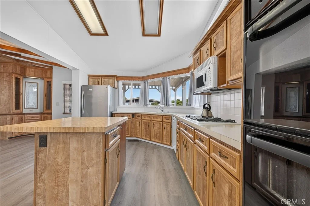 Photo of 564 De Soto Drive