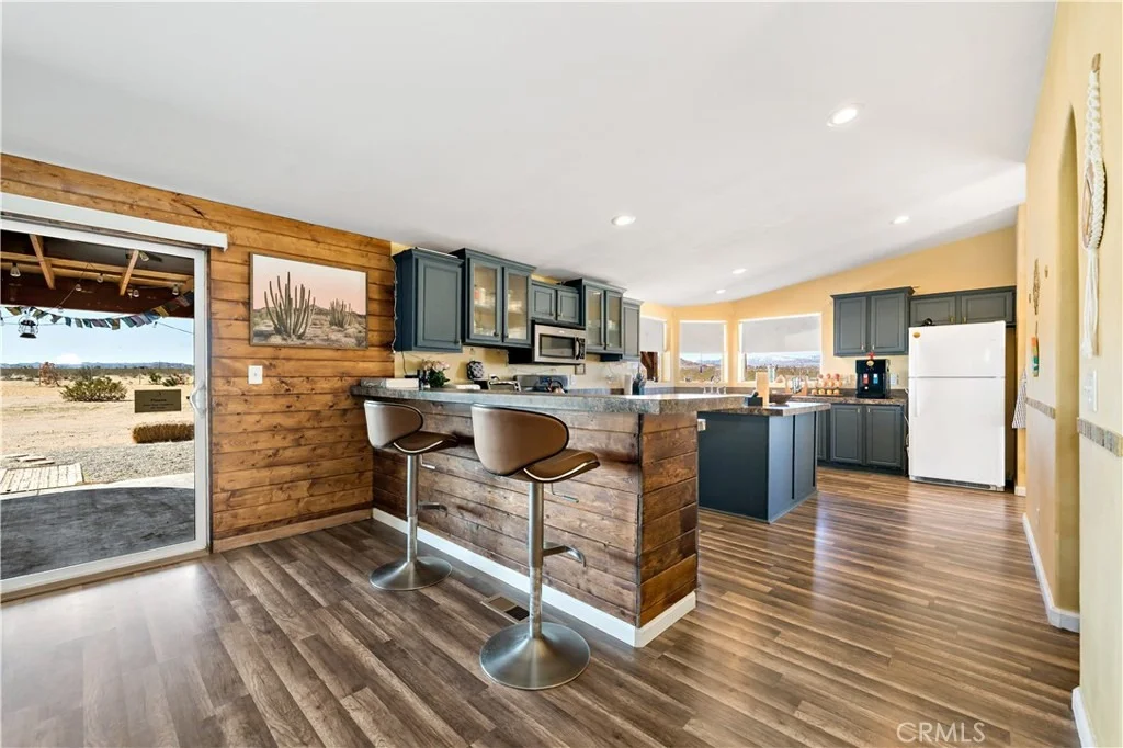 Photo of 61375 Leslie Lane