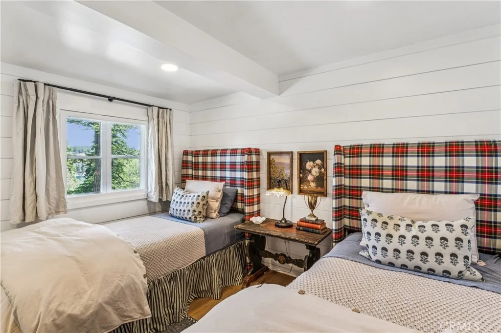 Photo of 28901 Palisades