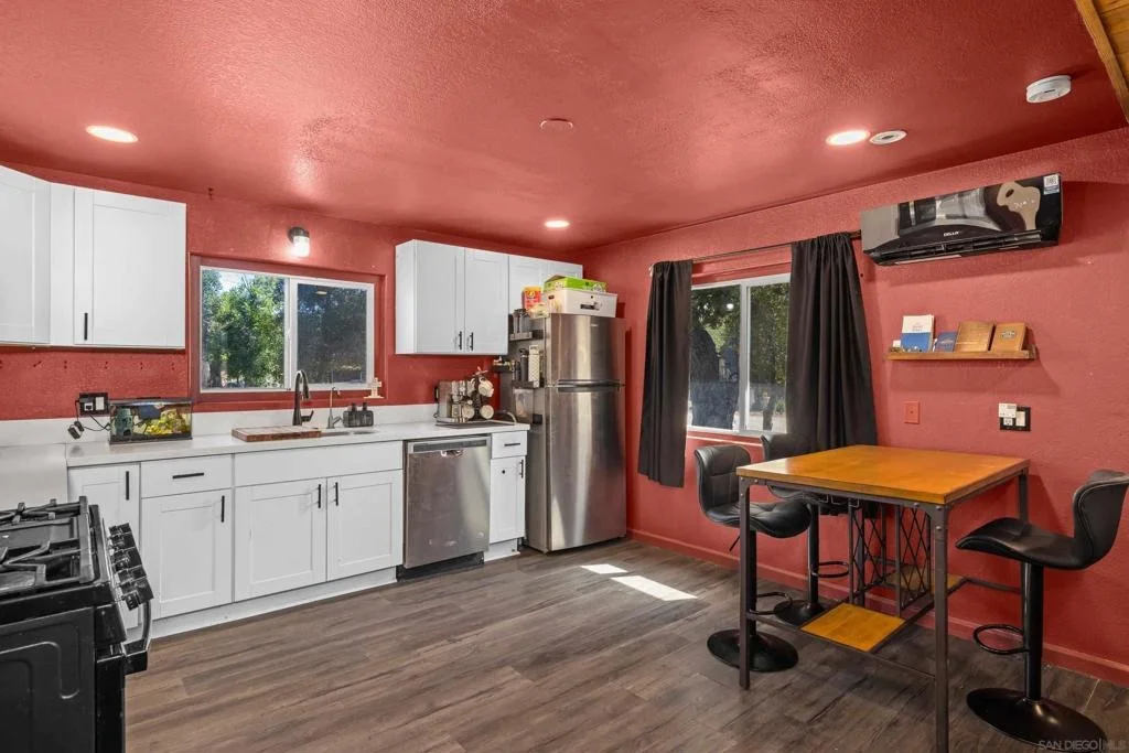 Photo of 2156 Ruby