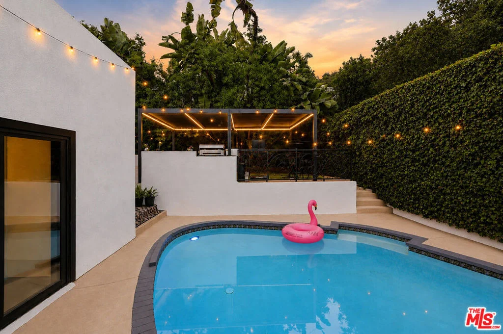 Photo of 2300 Benedict Canyon Drive
